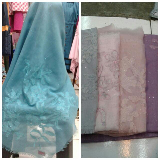 Jilbab Segi Empat Viola Womens Fashion Muslim Fashion On Carousell