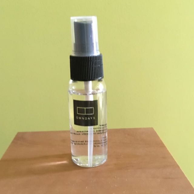 Owndays Lens Cleaner, Men's Fashion, Watches & Accessories, Sunglasses