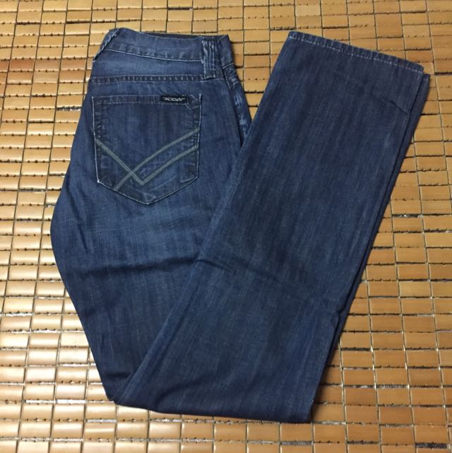 William rast jeans store