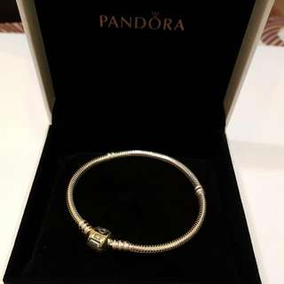 <clearance> Authentic Pandora Silver Bracelet 18cm
