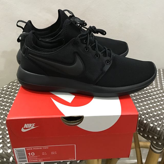 nike roshe 2 triple black