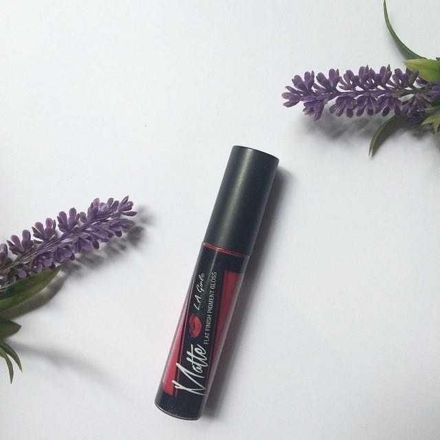 LA Girl Flat Finish Pigment Gloss, Kesehatan & Kecantikan, Rias Wajah