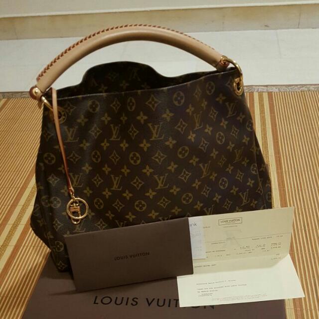 LV Artsy MM Handbag Black, Luxury, Bags & Wallets on Carousell