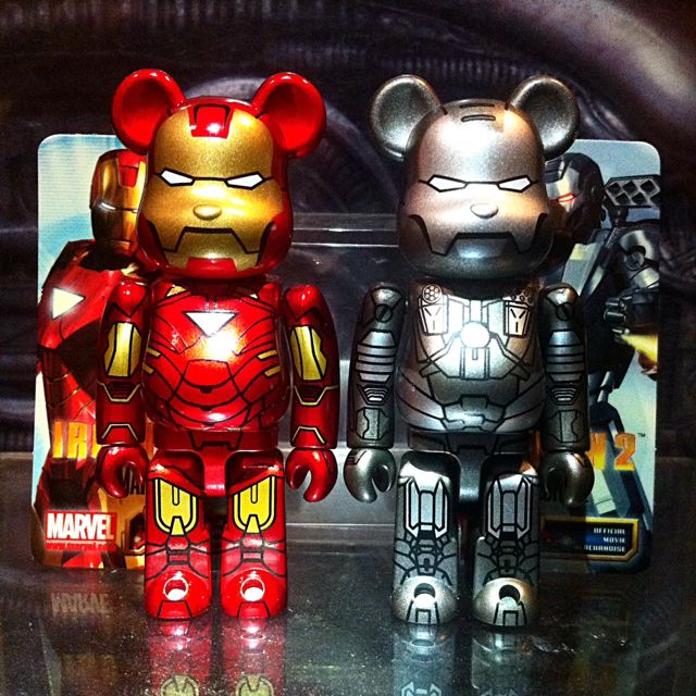 BE@RBRICK WAR MACHINE 1000％