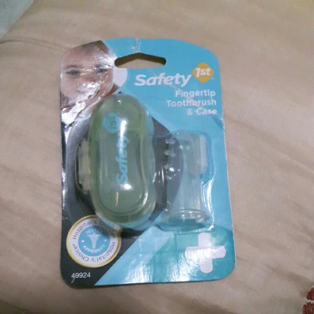safety 1st fingertip toothbrush and case