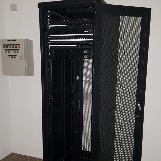 Server Rack, Furniture & Home Living, Furniture, Shelves, Cabinets ...