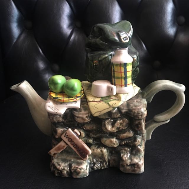 Tea Pot （分類：茶具配件）位於 Hong Kong。 由 water90 提交（商品編號 73973324，圖片 2）。簡介： In pretty good condition !。