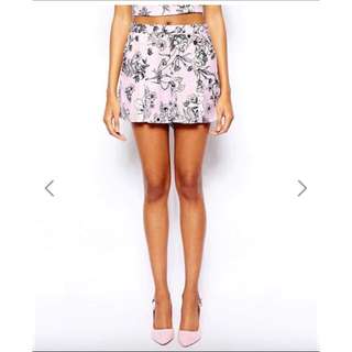 WAREHOUSE Size 6 Floral Shorts