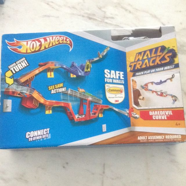 Hot wheels wall tracks daredevil curve deals