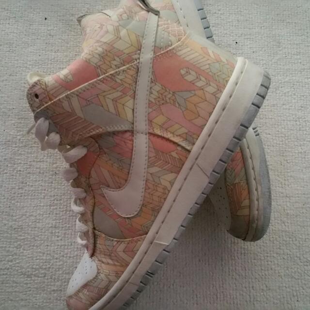 dunk limited edition