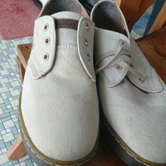 Dr Martens Beige Kaki Delray Sneakers Shoes Size 10 preloved Men s Shoes