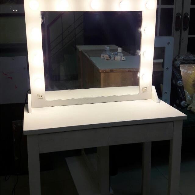 White Hollywood Vanity Mirror Preloved Health Beauty Makeup On Photo