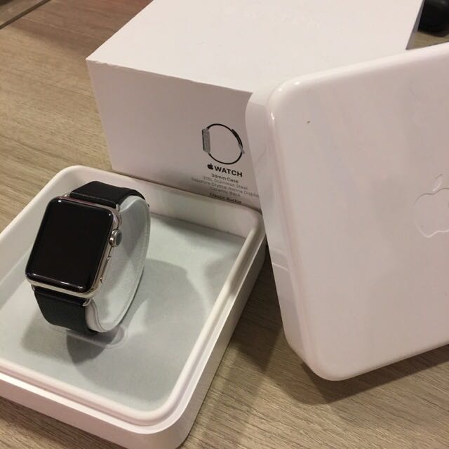 Apple Watch (Series 1) 38mm, Luxury, Watches on Carousell