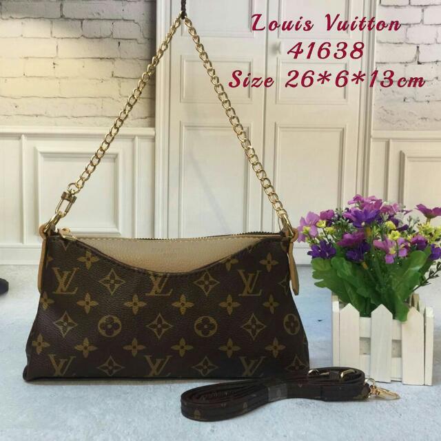 Louis Feraud paris coin pouch, Women's Fashion, Bags & Wallets, Purses &  Pouches on Carousell