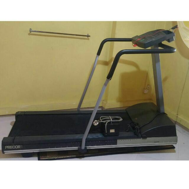 Precor USA 9.21SI Treadmill