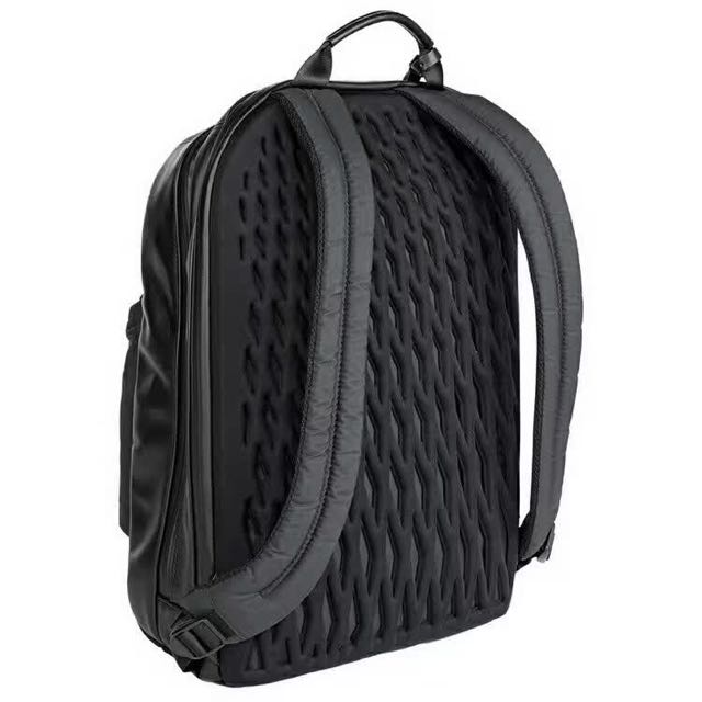 public laptop backpack