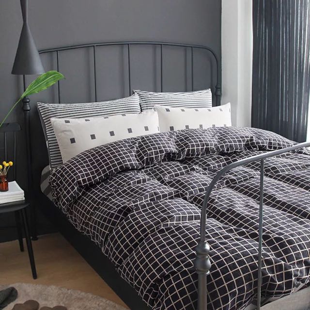 Black White Grid Bedsheets Bulletin Board Preorders On Carousell