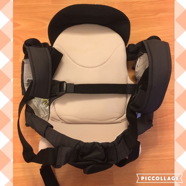 combi ninna nanna baby carrier