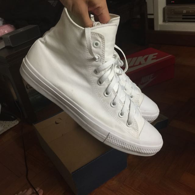 White converse high best sale tops size 2