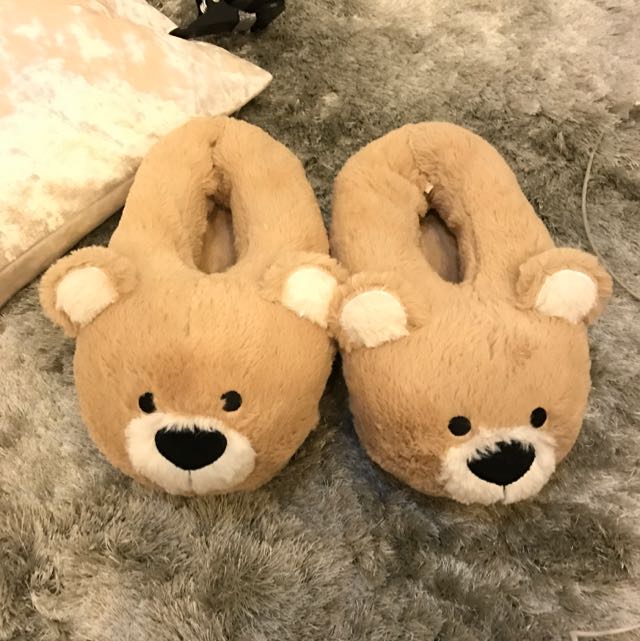 bear slippers forever 21