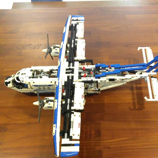 lego technic cargo plane