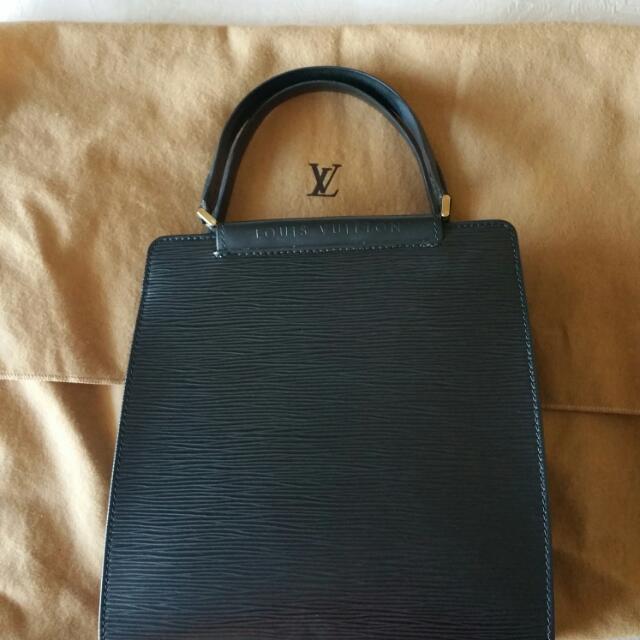 Louis Vuitton Monogram Canvas Pochette Croissant Bag - Yoogi's Closet