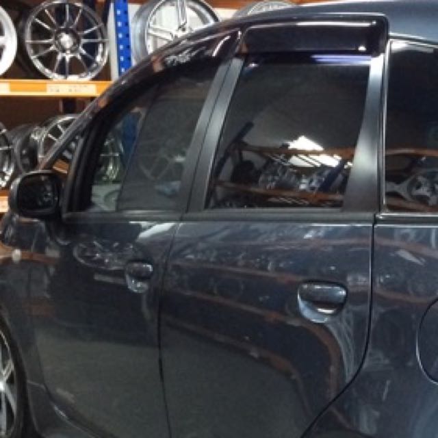Mitsubishi colt online wind deflectors