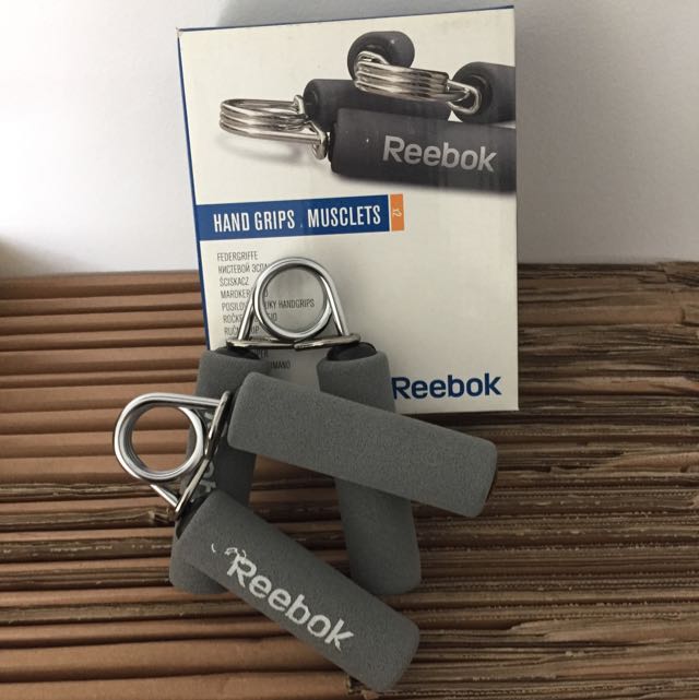 Reebok Hand Grips Musclets, Sports Equipment, Exercise \u0026 Fitness, Toning \u0026  Stretching Accessories on Carousell