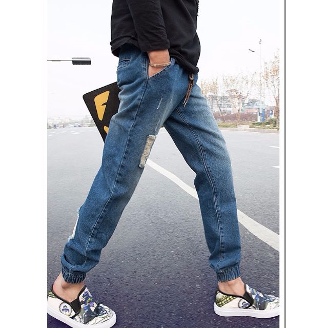 Streets Fashion Stylish Korean Ragged Bundle Feet Jeans With Tears