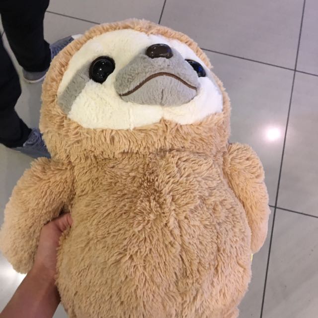Amuse Sloth plushie