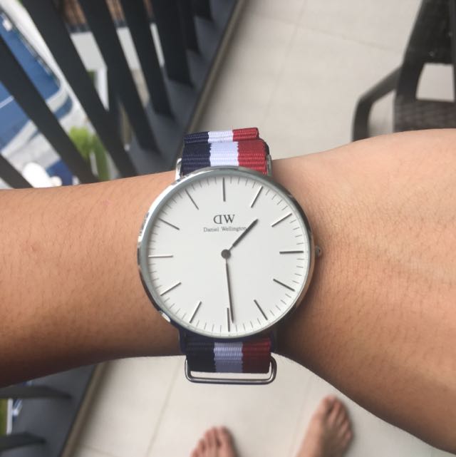 Daniel Wellington Mobile Phones & Gadgets, Wearables & Smart Watches on Carousell