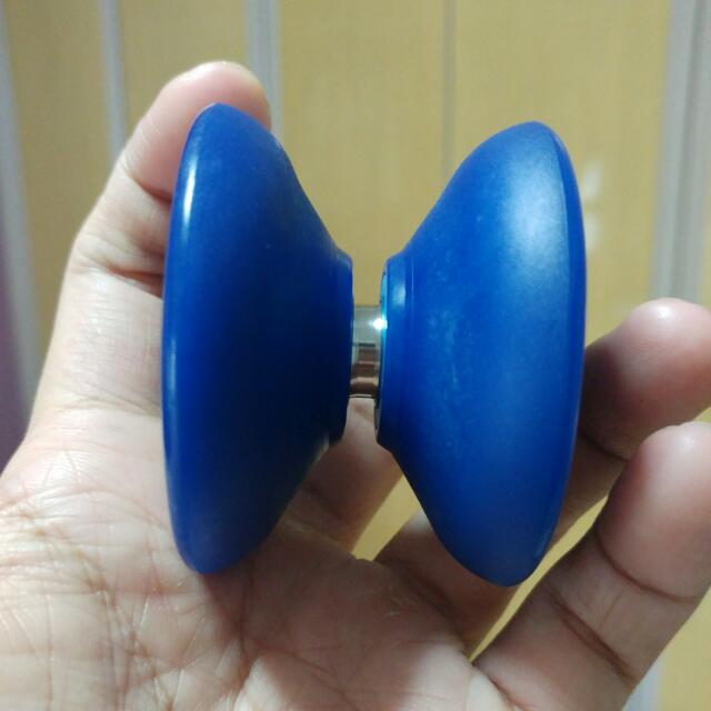 iYoYo Kickstart Yoyo, Hobbies & Toys, Toys & Games on Carousell