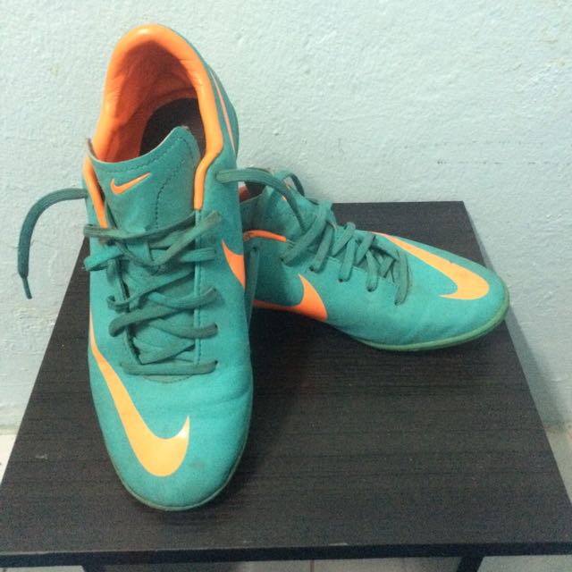 kasut futsal nike 2020