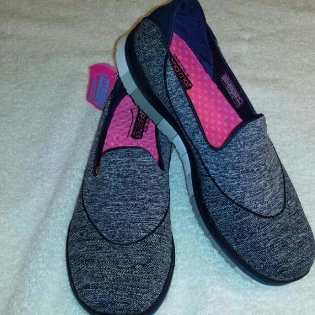 Ladies skechers size 7.5 best sale