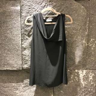 EMPORIO ARMANI黑色絲質削肩背心（40）