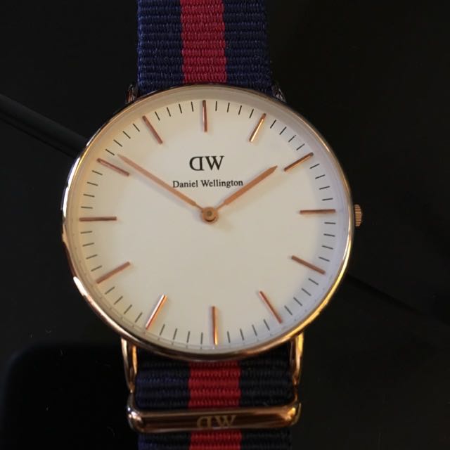 Daniel wellington red blue online