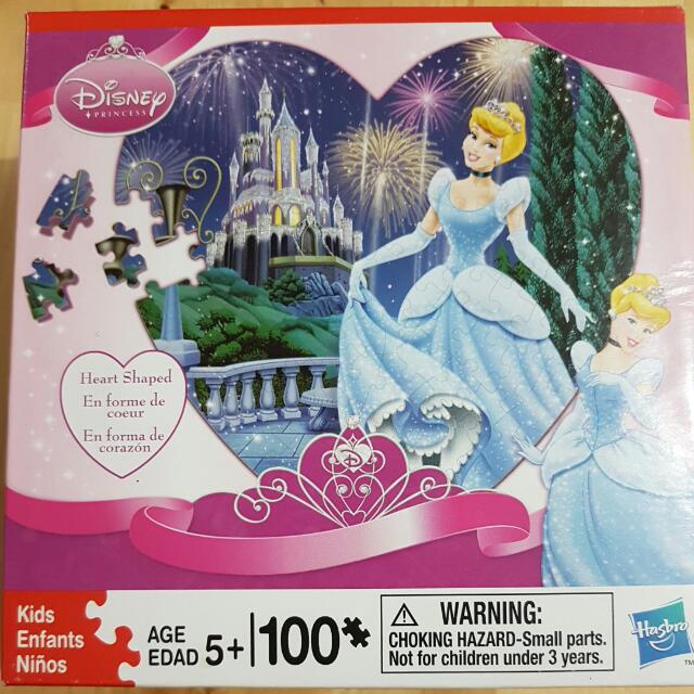 Adorable Cinderella 100 PC Glitter Puzzle : Ravensburger: :  Brinquedos e Jogos