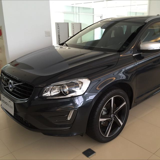 Volvo原廠認證中古車xc60 T5 R Design 汽車 汽車出售在旋轉拍賣