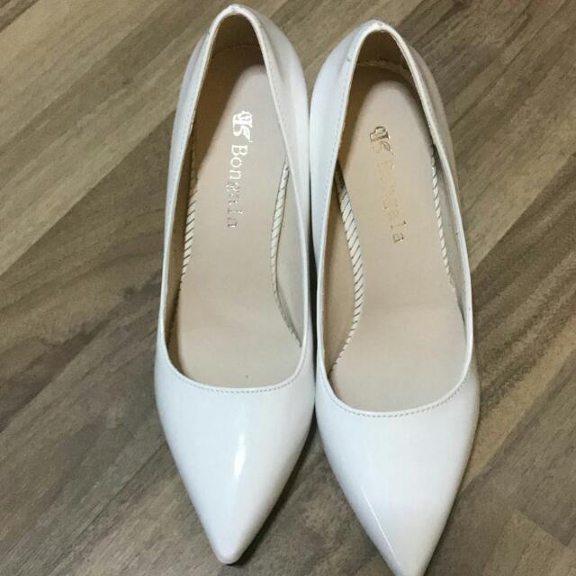 pointy work shoes