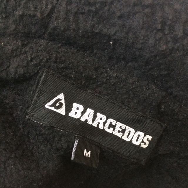 Camoflat Windbreakers Brand Barcedos Men S Fashion Clothes On Carousell