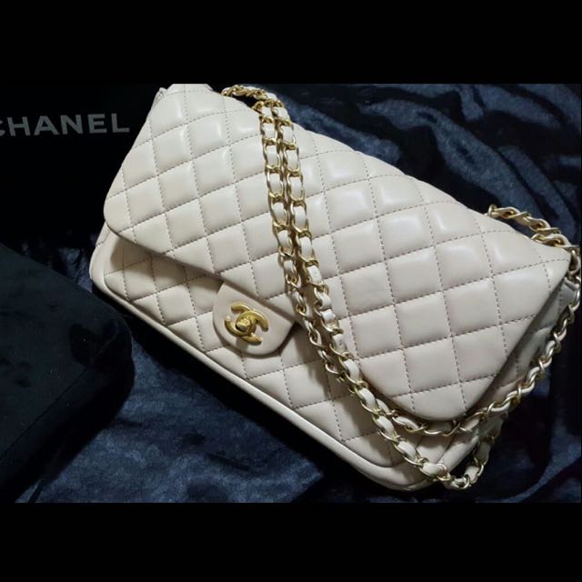 Authentic Chanel Cruise Collection 2013-2014 Season Collection Bag Creme  Colour With Vintage CC Logo And Gold Chain!, Luxury on Carousell