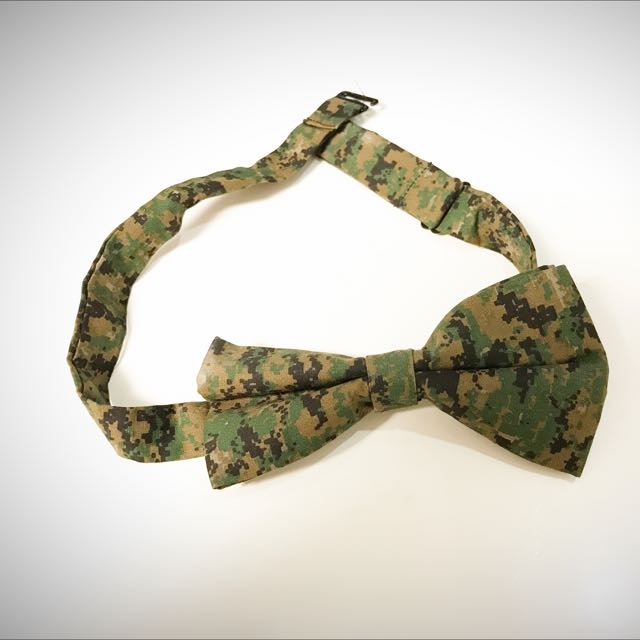 Bow Tie Military Style/ Camouflage, Men's Fashion, Watches