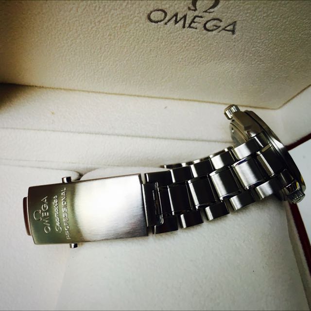 Omega Seamaster Automatic 300M James Bond wave black dial (MidSize