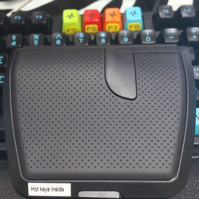 Corsair FPS Backlit Key Caps, Keycap Puller, and Palm Rest For K70RGB