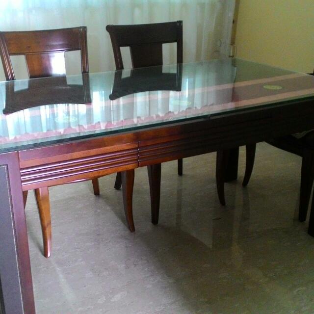 Dining Table (Category: Tables & Sets) located in Singapore. Submitted by syusope (Listing ID 75548466, Image 2). Description: .