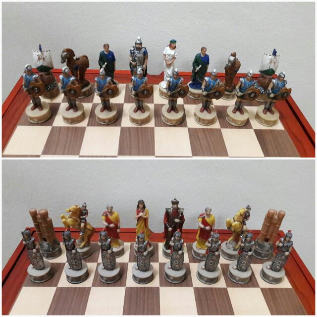 The Battle Of Troy: Chess Set with Leatherette Chessboard & Box + Checker Se