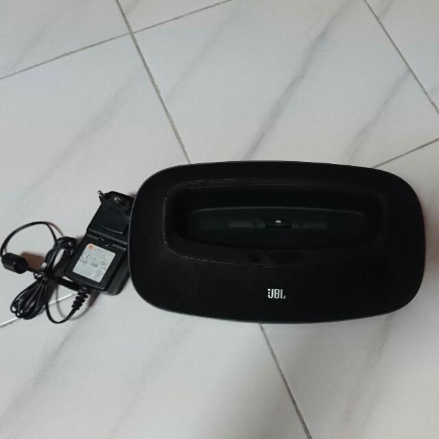 JBL OnBeat Mini-speaker Dock For IPad 