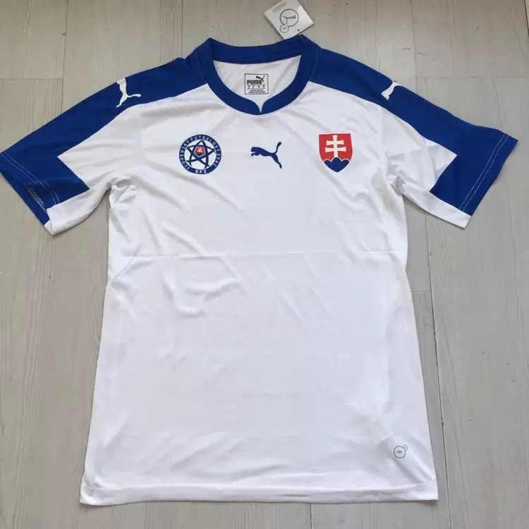 Jersey Baju Bola Grade ORI Slovakia Home Official Euro Jersey Baju Bola Grade ORI Slovakia Home Official Euro