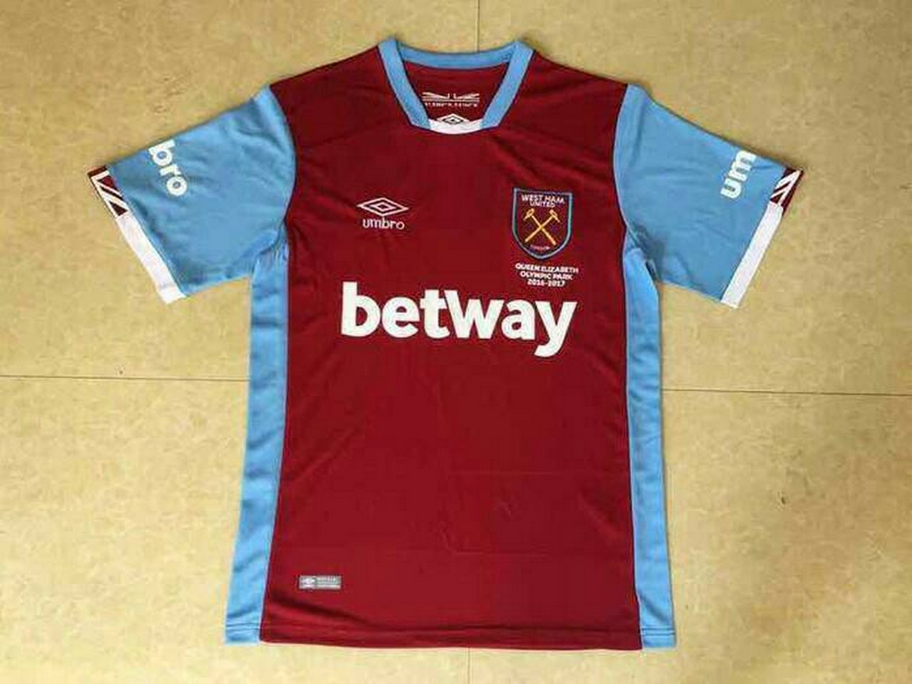 Jersey Baju Bola Grade Ori West Ham Home Official 2016 2017 Jersey Bo Olah Raga Baju Olahraga Di Carousell