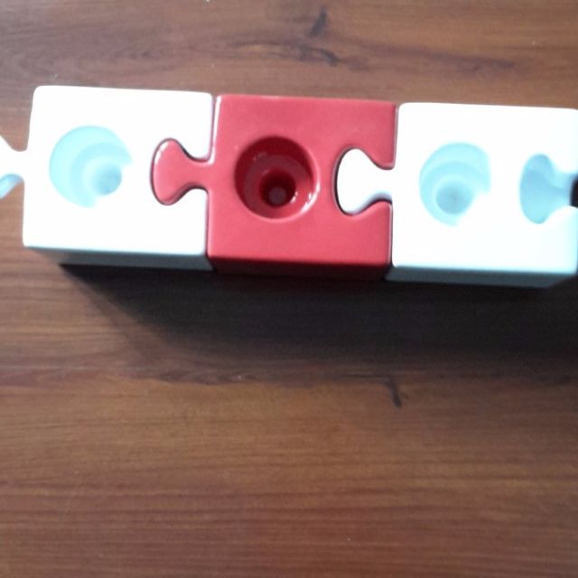Porcelain Candle Holder set (Category: Home Decor) located in Melbourne. Submitted by llouisa (Listing ID 75696692, Image 1). Description: .